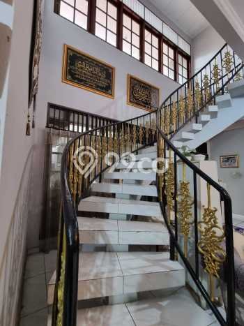 Ready to Use! Premium House LT 260m2 Desain Elegan di Pejaten Ready to Use! Premium House LT 260m2 Desain Elegan di Pejaten