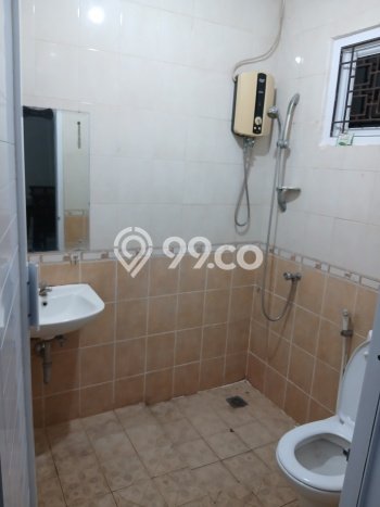 Jarang Ada! Rumah Sewa 4 Kamar Bagus Siap Huni Grand Wisata Jarang Ada! Rumah Sewa 4 Kamar Bagus Siap Huni Grand Wisata