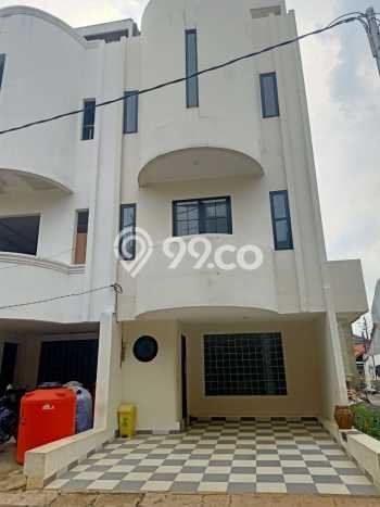 Jual Rumah Eksklusif 4 KT di Pondok Kelapa, Jakarta Timur Jual Rumah Eksklusif 4 KT di Pondok Kelapa, Jakarta Timur