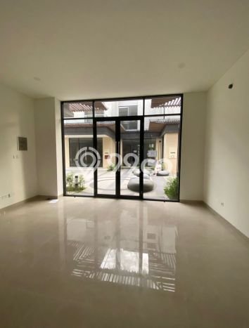 FOR RENT! Ruko di BSD City Cocok untuk Bisnis 198m2 FOR RENT! Ruko di BSD City Cocok untuk Bisnis 198m2
