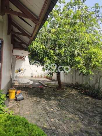 For Sale! Luxury House LT 398m2 Desain Elegan di Taman Royal For Sale! Luxury House LT 398m2 Desain Elegan di Taman Royal
