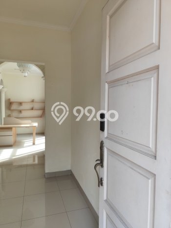 Disewakan! Rumah 3 Kamar Tidur &
4 Kamar Mandi di Gading Serpong, Tangerang Disewakan! Rumah 3 Kamar Tidur &
4 Kamar Mandi di Gading Serpong, Tangerang