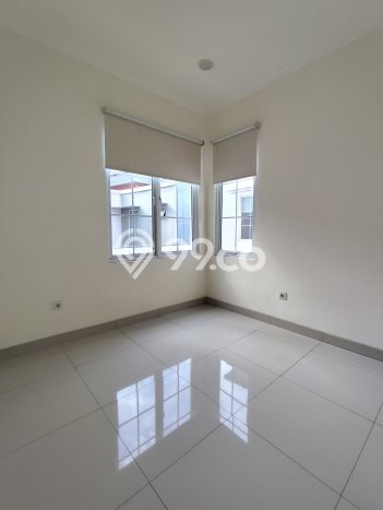 Disewakan! Rumah 3 Kamar Tidur &
4 Kamar Mandi di Gading Serpong, Tangerang Disewakan! Rumah 3 Kamar Tidur &
4 Kamar Mandi di Gading Serpong, Tangerang