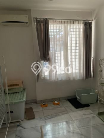 Siap Huni Rumah Mewah 3 Kamar di Kebon Jeruk Dekat ke Mana Pun Siap Huni Rumah Mewah 3 Kamar di Kebon Jeruk Dekat ke Mana Pun