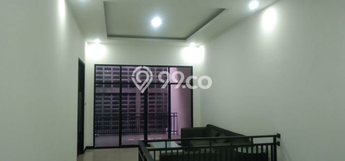 Disewakan! Rumah 5 Kamar Tidur &
4 Kamar Mandi di Pondok Labu, Jakarta Selatan Disewakan! Rumah 5 Kamar Tidur &
4 Kamar Mandi di Pondok Labu, Jakarta Selatan