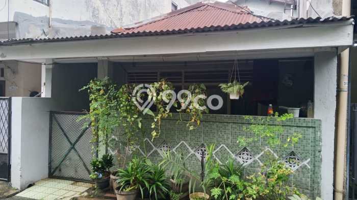 Rumah Luas Asri 3 KT Siap Huni di Gandaria Jakarta Selatan Rumah Luas Asri 3 KT Siap Huni di Gandaria Jakarta Selatan