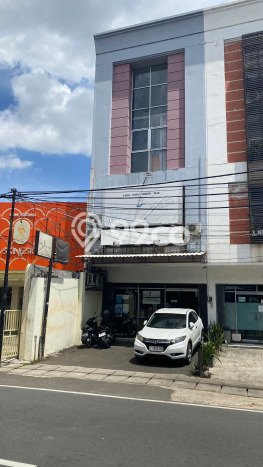 Unit Ruko Paling Strategis di Kebayoran Baru Jakarta Selatan dengan LB 236m2 Unit Ruko Paling Strategis di Kebayoran Baru Jakarta Selatan dengan LB 236m2
