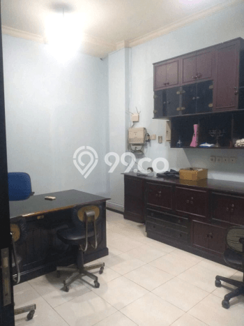 Unit Ruko Dijual di Jakarta Barat LT 67m2 & LB 250m2 Unit Ruko Dijual di Jakarta Barat LT 67m2 & LB 250m2