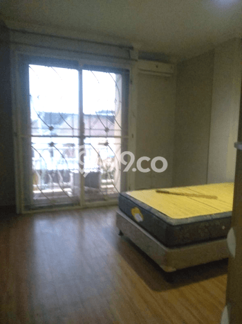 Unit Ruko Dijual di Jakarta Barat LT 67m2 & LB 250m2 Unit Ruko Dijual di Jakarta Barat LT 67m2 & LB 250m2