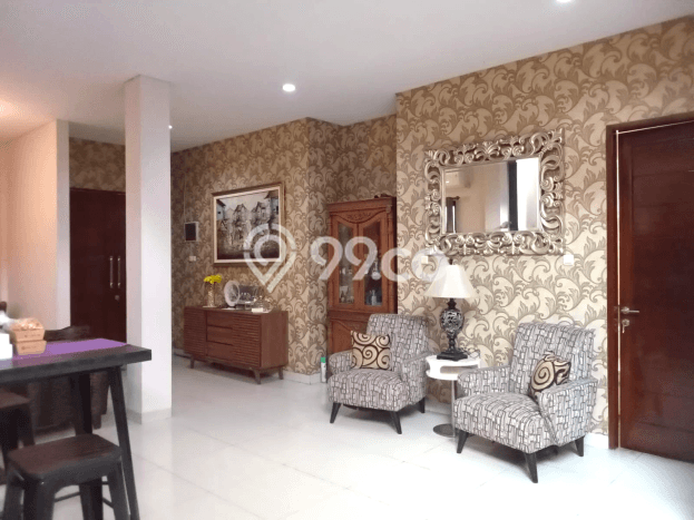 Rumah Mewah LB 300m2 Siap Huni Desain Elegan di Meruya, Jakarta Barat Rumah Mewah LB 300m2 Siap Huni Desain Elegan di Meruya, Jakarta Barat