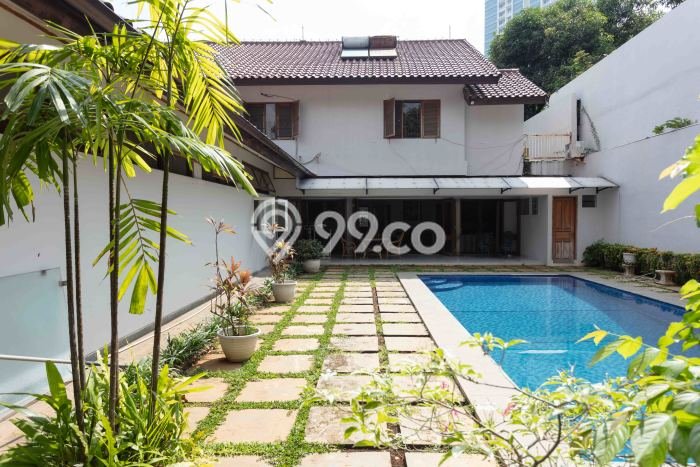 Rumah Mewah Dijual LT 690m2 di Kebayoran Baru, Jakarta Selatan Rumah Mewah Dijual LT 690m2 di Kebayoran Baru, Jakarta Selatan
