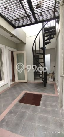 Rumah Elit LB 128m2 Siap Pakai Desain Elegan di Gading Serpong Pondok Hijau Golf, Tangerang Rumah Elit LB 128m2 Siap Pakai Desain Elegan di Gading Serpong Pondok Hijau Golf, Tangerang