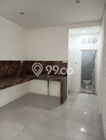 Rumah Mewah Siap Huni LT 185m2 di Serpong Utara, Tangerang Selatan Rumah Mewah Siap Huni LT 185m2 di Serpong Utara, Tangerang Selatan