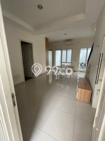 Rumah Modern 3 KT di Suvarna Sutera Tangerang Semi Furnished Rumah Modern 3 KT di Suvarna Sutera Tangerang Semi Furnished