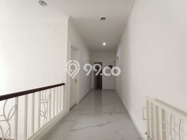 Rumah Elit Modern Tanpa Renovasi di Gading Serpong Tangerang Rumah Elit Modern Tanpa Renovasi di Gading Serpong Tangerang