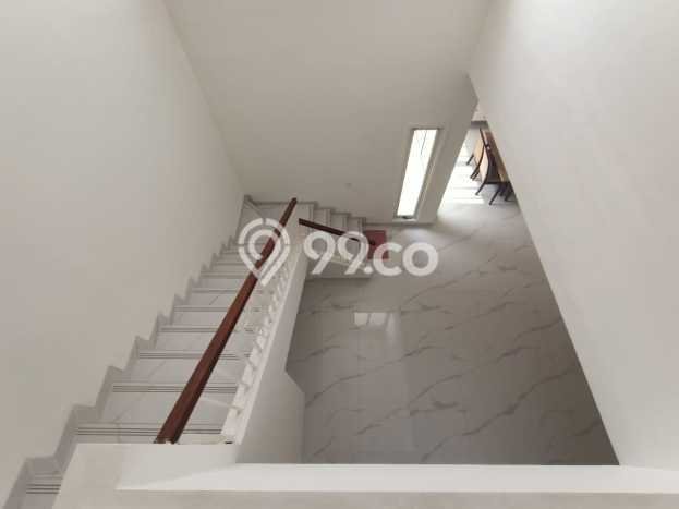 Rumah Elit Modern Tanpa Renovasi di Gading Serpong Tangerang Rumah Elit Modern Tanpa Renovasi di Gading Serpong Tangerang