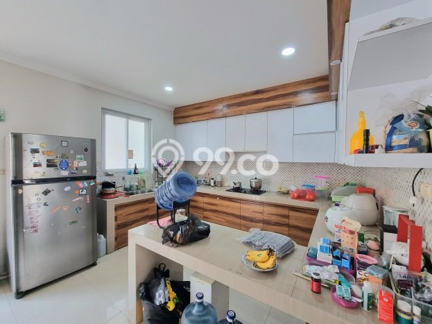 Dijual Rumah Luas Megah Dengan View Eksklusif di Gading Serpong, Tangerang Dijual Rumah Luas Megah Dengan View Eksklusif di Gading Serpong, Tangerang