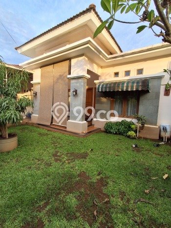 Jual Rumah Luas Megah Dengan View Eksklusif di Bintaro, Jakarta Selatan Jual Rumah Luas Megah Dengan View Eksklusif di Bintaro, Jakarta Selatan