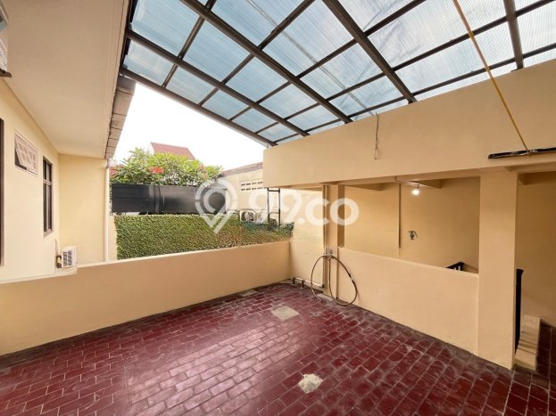 Rumah sewa siap huni 5 KT di Bintaro, Jakarta Selatan Rumah sewa siap huni 5 KT di Bintaro, Jakarta Selatan