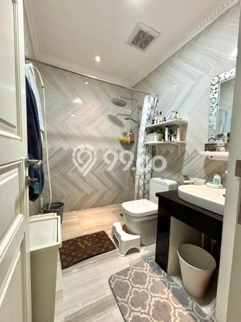 Rumah Elit LB 200m2 Siap Huni Desain Elegan di Bintaro, Jakarta Selatan Rumah Elit LB 200m2 Siap Huni Desain Elegan di Bintaro, Jakarta Selatan