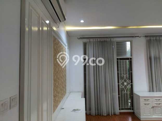 Hunian Mewah Siap Huni LT 229m2 di Lebak Bulus, Jakarta Selatan Hunian Mewah Siap Huni LT 229m2 di Lebak Bulus, Jakarta Selatan