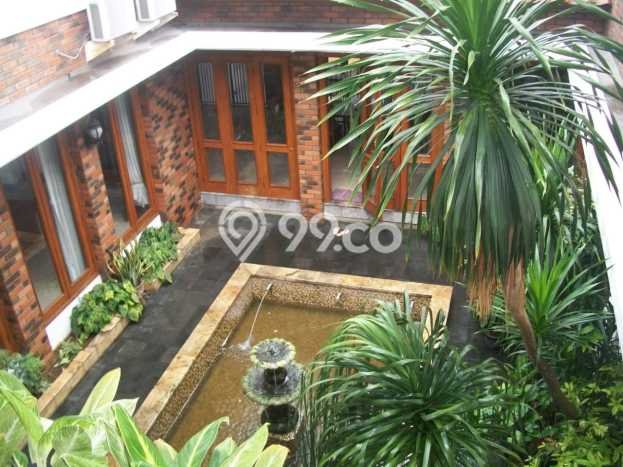 Rumah Mewah LB 614m2 Siap Huni Desain Elegan di Kemang, Jakarta Selatan Rumah Mewah LB 614m2 Siap Huni Desain Elegan di Kemang, Jakarta Selatan