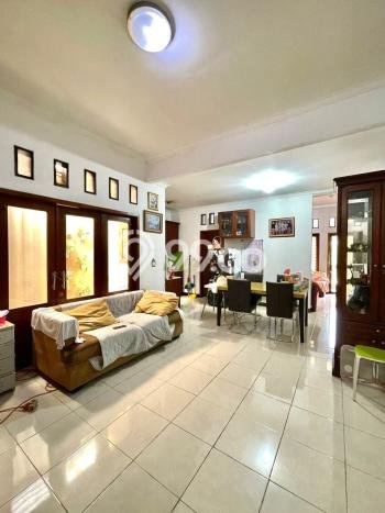 For Sale! Luxury House LT 246m2 Desain Elegan di Tanah Kusir For Sale! Luxury House LT 246m2 Desain Elegan di Tanah Kusir