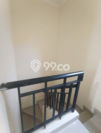 Jual Rumah Eksklusif 3 KT di Daan Mogot, Jakarta Barat Jual Rumah Eksklusif 3 KT di Daan Mogot, Jakarta Barat