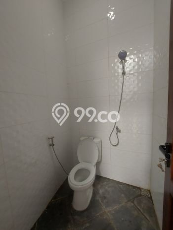 Rumah Lokasi Strategis di Banyumanik, Semarang, LT 77m2m² LB 56m2m² Rumah Lokasi Strategis di Banyumanik, Semarang, LT 77m2m² LB 56m2m²