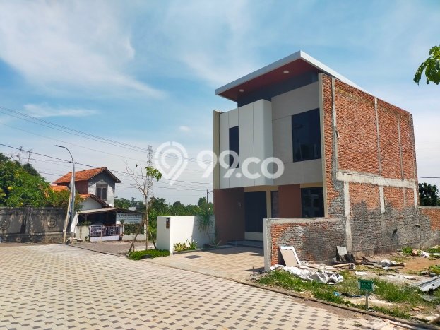 Dijual Murah Rumah dengan Luas Tanah 96m2m² dan Luas Bangunan 78m2m² di Kawasan Pudak Payung, Semarang Dijual Murah Rumah dengan Luas Tanah 96m2m² dan Luas Bangunan 78m2m² di Kawasan Pudak Payung, Semarang