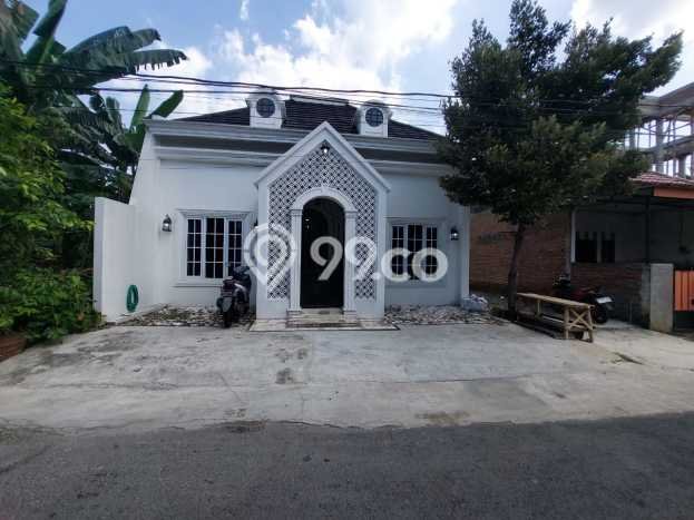 Rumah Modern 3 KT di Kedungmundu Semarang Full Furnished Rumah Modern 3 KT di Kedungmundu Semarang Full Furnished