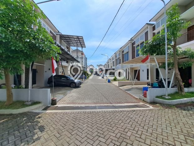 INVESTASI TEPAT! Rumah di , Luas 73m2m² Bangunan 70m2m² INVESTASI TEPAT! Rumah di , Luas 73m2m² Bangunan 70m2m²