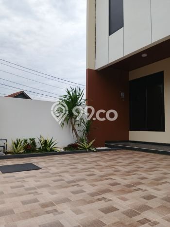 Rumah Strategis , Semarang, LT 96m2m² Bangunan 78m2m² Rumah Strategis , Semarang, LT 96m2m² Bangunan 78m2m²