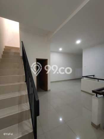 Disewakan! Rumah 5 Kamar Tidur &
3 Kamar Mandi di Sunter, Jakarta Utara Disewakan! Rumah 5 Kamar Tidur &
3 Kamar Mandi di Sunter, Jakarta Utara