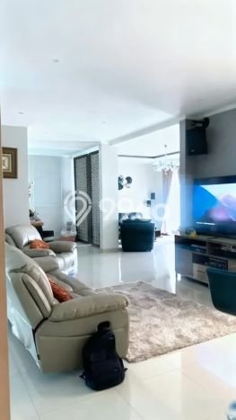 Ready to Use! Premium House LT 256m2 Desain Elegan di Pejaten Ready to Use! Premium House LT 256m2 Desain Elegan di Pejaten