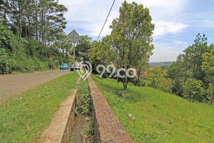 Jarang Ada! Tanah di Coblong Punya Luas 1359m2 SHM Jarang Ada! Tanah di Coblong Punya Luas 1359m2 SHM