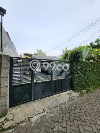 Rumah Eksklusif Dijual LT 255m2 di Ciputat, Tangerang Selatan Rumah Eksklusif Dijual LT 255m2 di Ciputat, Tangerang Selatan