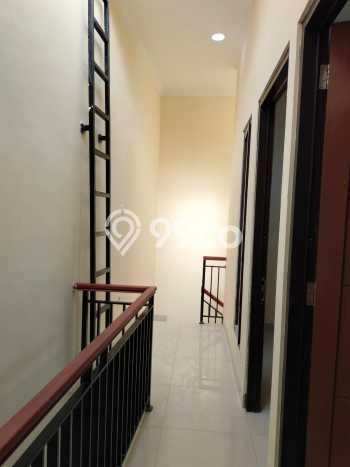 Rumah Minimalis 3 Kamar LT 104m2 di Jatiwaringin Rumah Minimalis 3 Kamar LT 104m2 di Jatiwaringin
