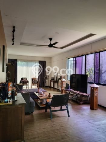 Rumah Eksklusif Dijual LT 255m2 di Ciputat, Tangerang Selatan Rumah Eksklusif Dijual LT 255m2 di Ciputat, Tangerang Selatan