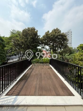 Ready to Use! Luxury House LT 425m2 Desain Elegan di Kemang Ready to Use! Luxury House LT 425m2 Desain Elegan di Kemang