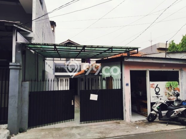 Kos-kosan Dijual di Mampang Prapatan, Jakarta Selatan, 13 KT, 0 KM, Bangunan 200m2 Kos-kosan Dijual di Mampang Prapatan, Jakarta Selatan, 13 KT, 0 KM, Bangunan 200m2