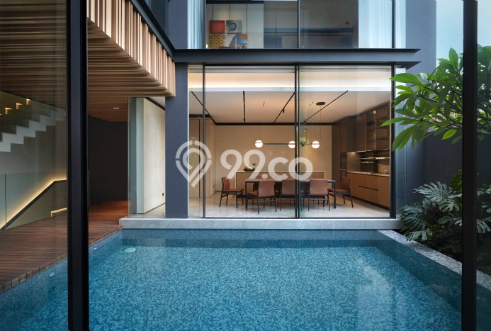 Rumah Luxury Modern Siap Huni di Senayan Jakarta Selatan Rumah Luxury Modern Siap Huni di Senayan Jakarta Selatan