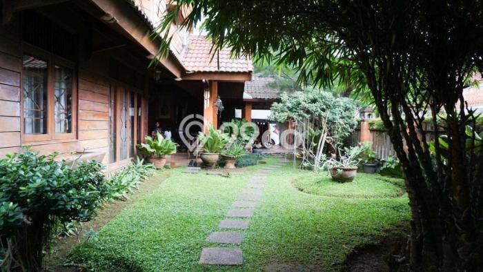 Siap Huni Rumah Mewah 6 Kamar di Cinere Dekat ke Mana Saja Siap Huni Rumah Mewah 6 Kamar di Cinere Dekat ke Mana Saja