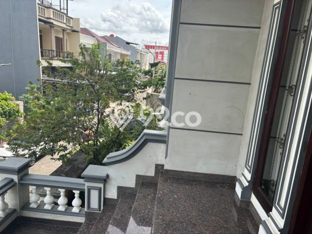 Hunian Mewah LB 1000m2 Siap Pakai Desain Elegan di Sunter, Jakarta Utara Hunian Mewah LB 1000m2 Siap Pakai Desain Elegan di Sunter, Jakarta Utara