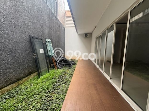 Rumah Sewa Tangerang Selatan LT 204m2 LB 230m2 Kawasan Bintaro Rumah Sewa Tangerang Selatan LT 204m2 LB 230m2 Kawasan Bintaro