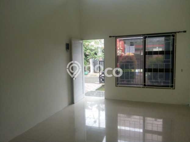 UNIT LANGKA! Rumah di Colomadu, 1 KM, View Indah, LT 101m2m² LB 90m2m² UNIT LANGKA! Rumah di Colomadu, 1 KM, View Indah, LT 101m2m² LB 90m2m²