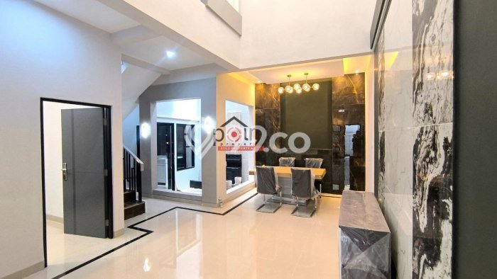 For Sale Rumah Mewah Exclusive di Banjarsari, Solo For Sale Rumah Mewah Exclusive di Banjarsari, Solo