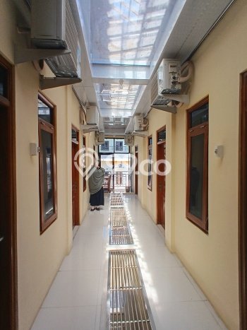 Unit Kost Dijual di Jebres dengan 70 Kamar Tidur & Luas Bangunan 1300m2 Unit Kost Dijual di Jebres dengan 70 Kamar Tidur & Luas Bangunan 1300m2
