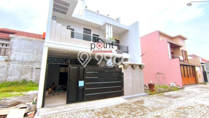 For Sale Rumah Mewah Exclusive di Banjarsari, Solo For Sale Rumah Mewah Exclusive di Banjarsari, Solo
