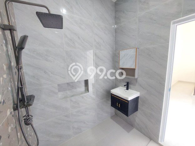 Dijual Cepat Rumah Favorit Siap Huni LB 400m2 di Colomadu, Karanganyar Dijual Cepat Rumah Favorit Siap Huni LB 400m2 di Colomadu, Karanganyar